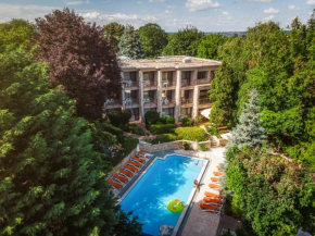 Hotel Villa Pax, Balatonalmádi